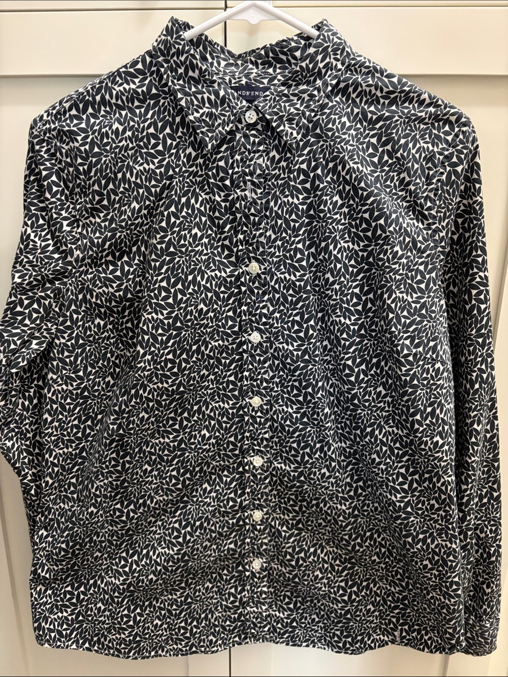 Lands' End Men's Black and White Leaf-Print Button-Down Shirt